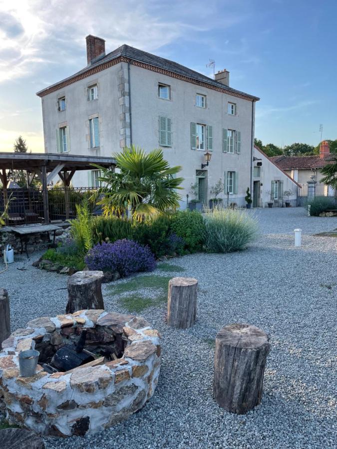 Ferienhaus Maison Hirondelles Mezieres-sur-Issoire